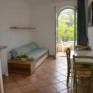Studio con letto king size
